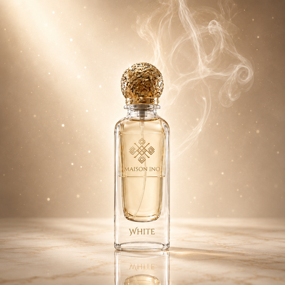 Flacon parfum niche White 85ml — fumée nacrée vapeur dorée fond beige — Maison Ino
